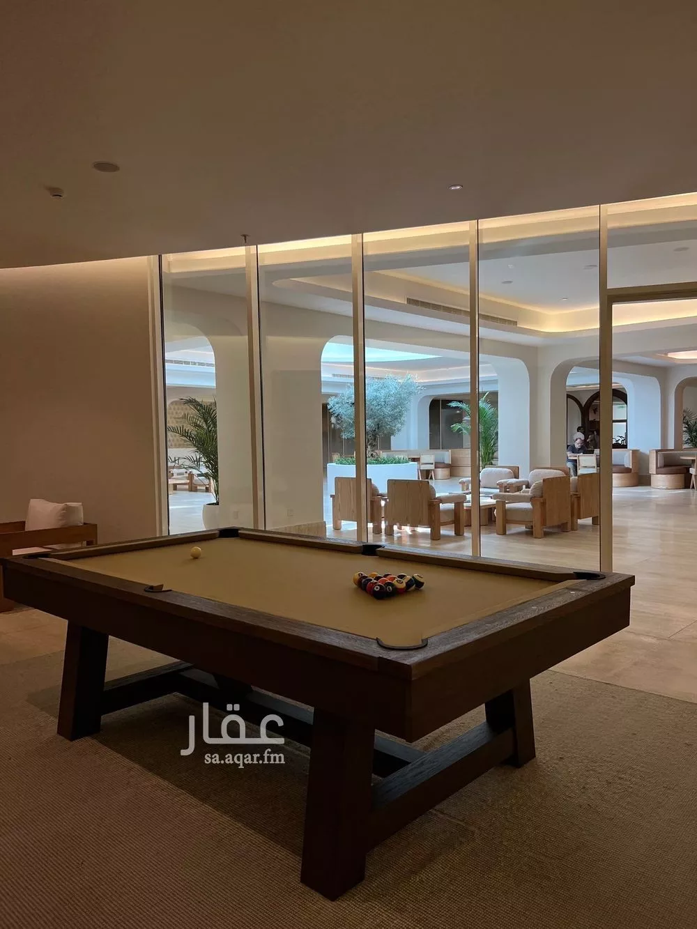 عمارة 3960 م² في الشهداء 22