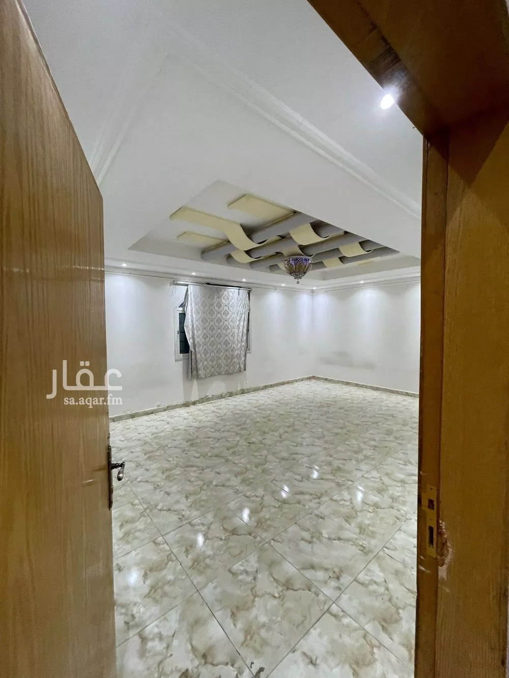 مستودع 2502 م² في العارض 28