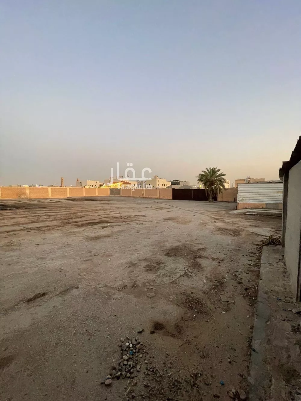 مستودع 2502 م² في العارض 5