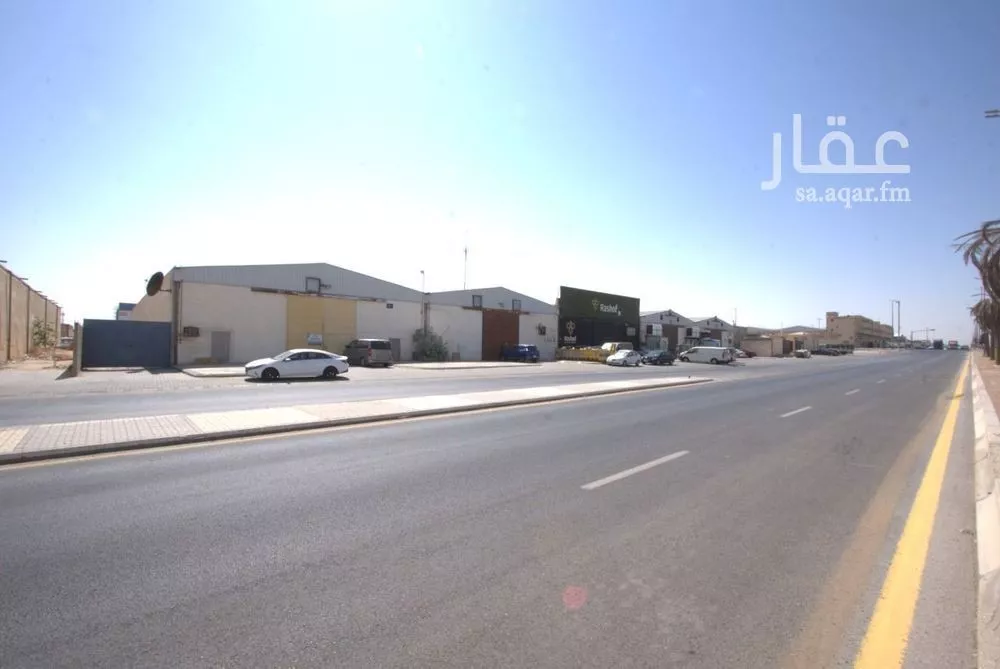 4620 sqm warehouse in Al Sulay 11