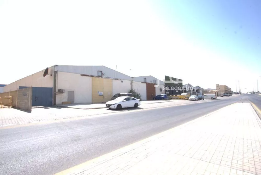 4620 sqm warehouse in Al Sulay 7