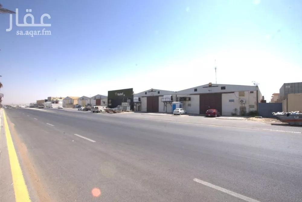 4620 sqm warehouse in Al Sulay 8