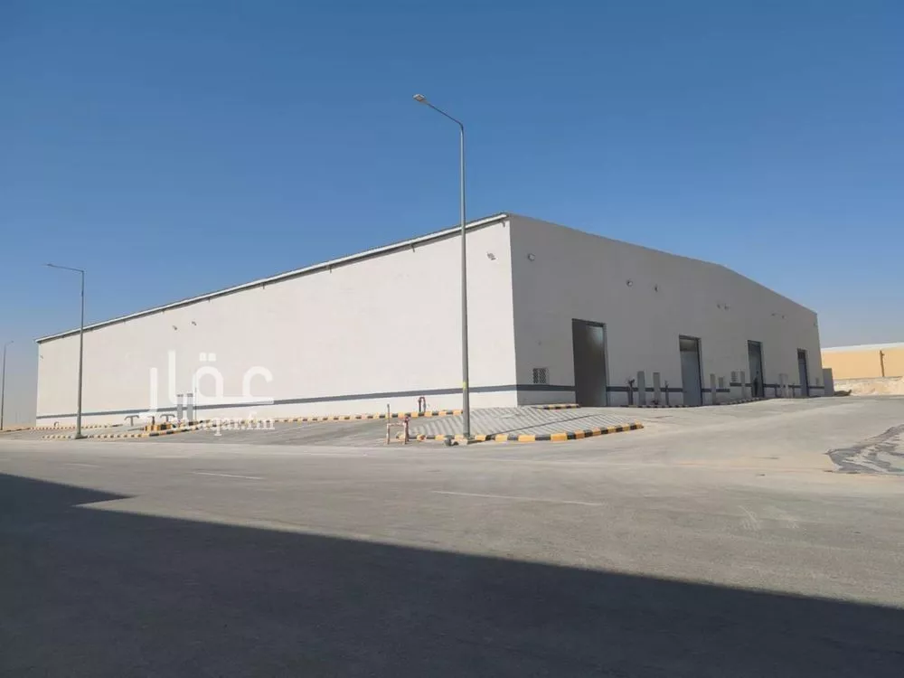 5555 sqm warehouse in Taibah 2