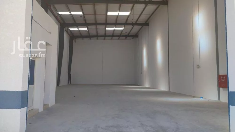 5555 sqm warehouse in Taibah 3