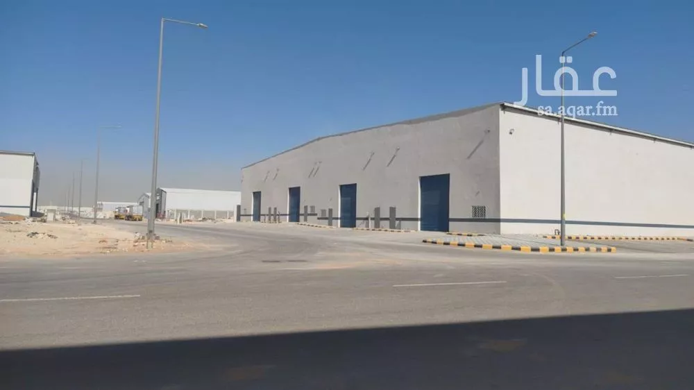 5555 sqm warehouse in Taibah 4