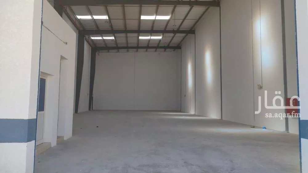 5555 sqm warehouse in Taibah 7