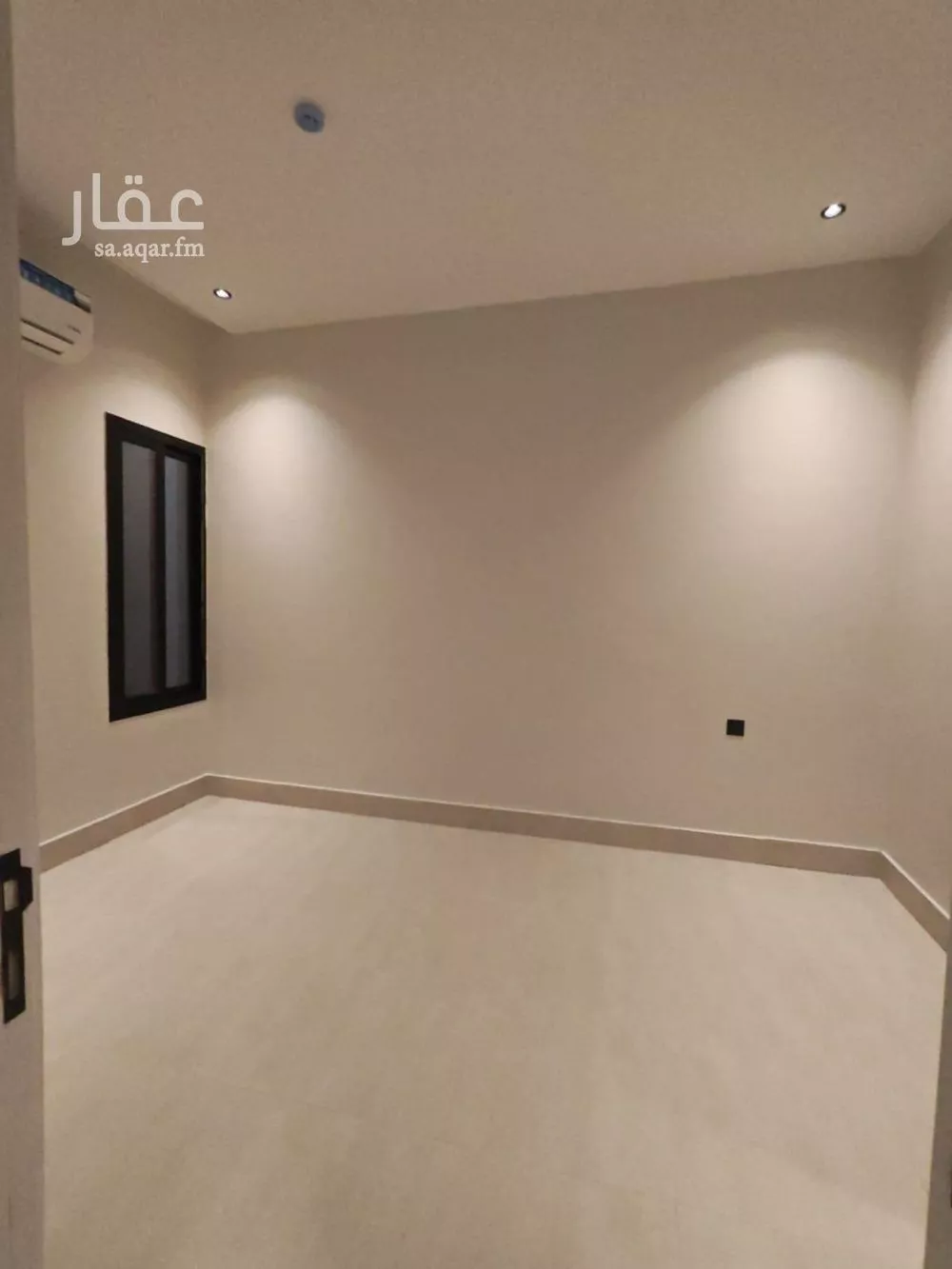 900 sqm building in Al Janadriyah 3