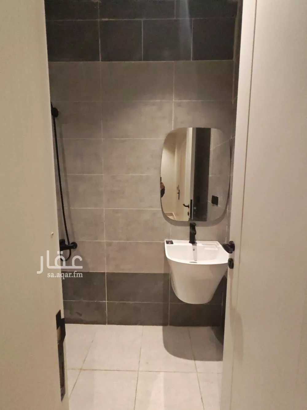 900 sqm building in Al Janadriyah 6