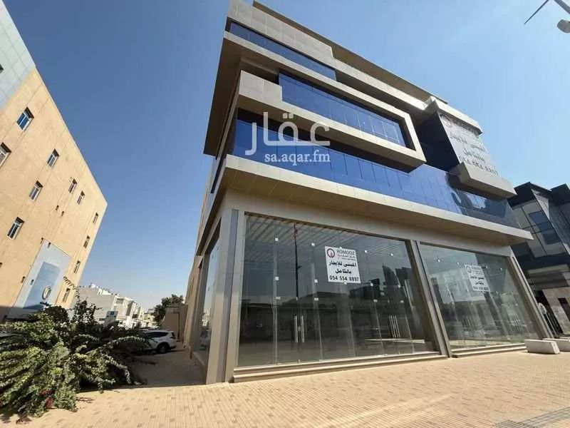عمارة 1350 م² في الورود 2