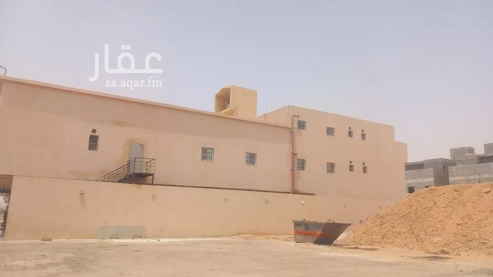 2343 sqm building in Al Janadriyah 2