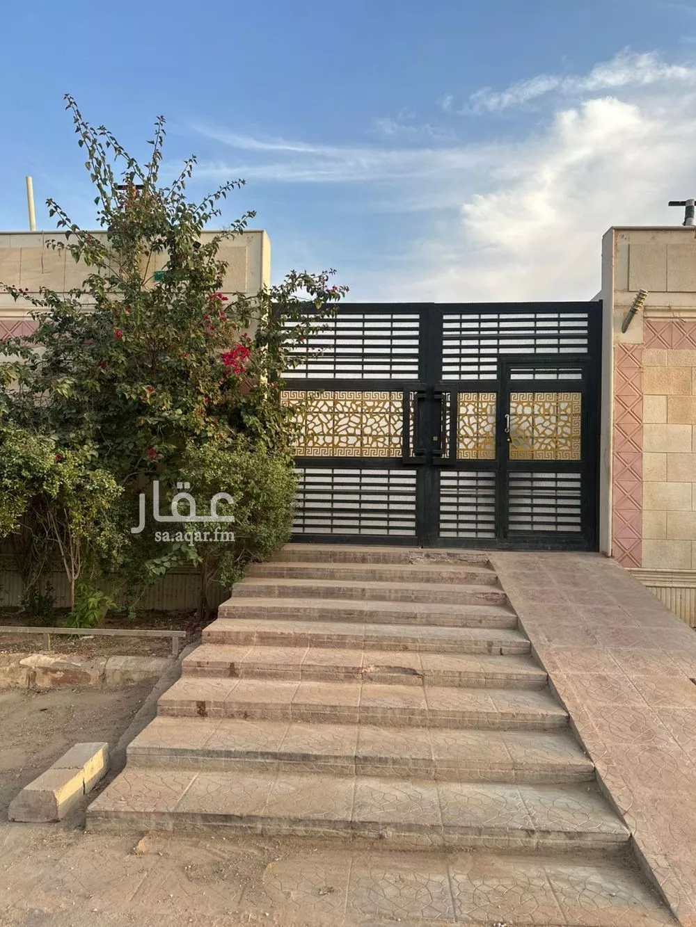 عمارة 2000 م² في الرمال 3