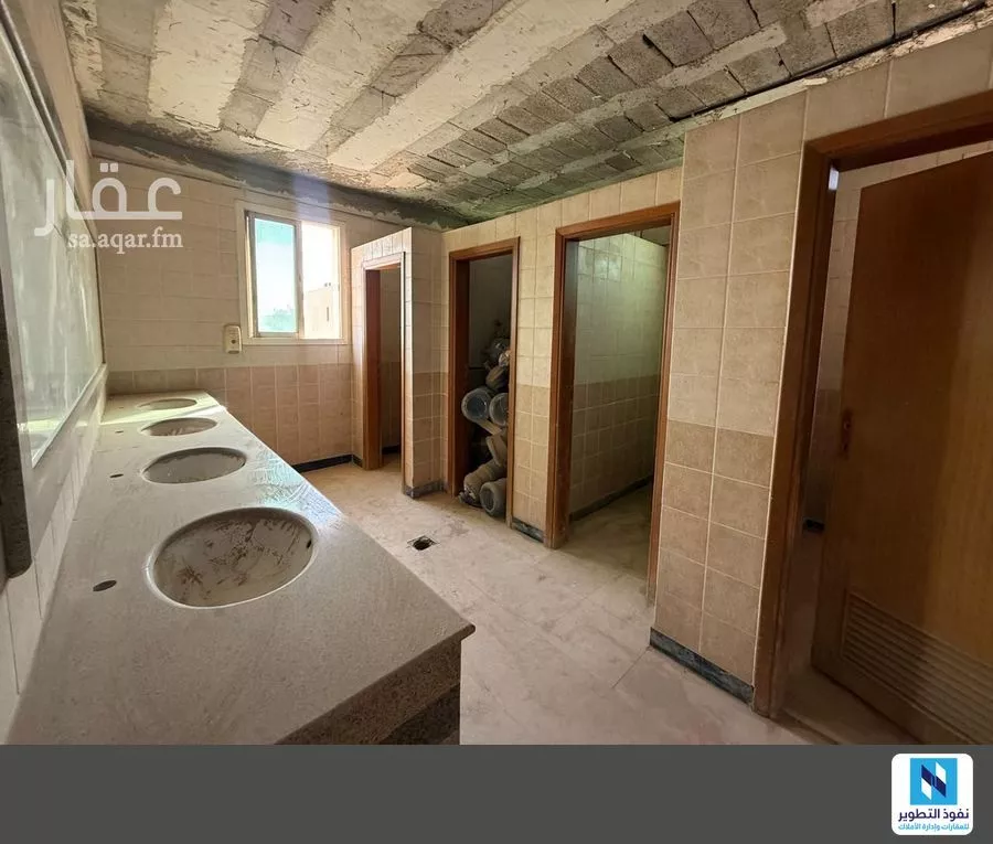 عمارة 1139 م² في نمار 7