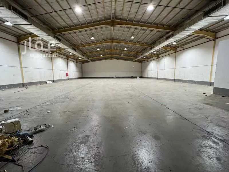 1472 sqm warehouse in Al Aziziyah 3