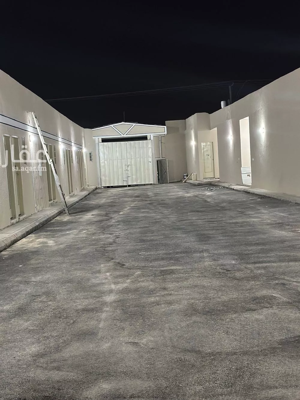 10000 sqm building in Al Rimal 10
