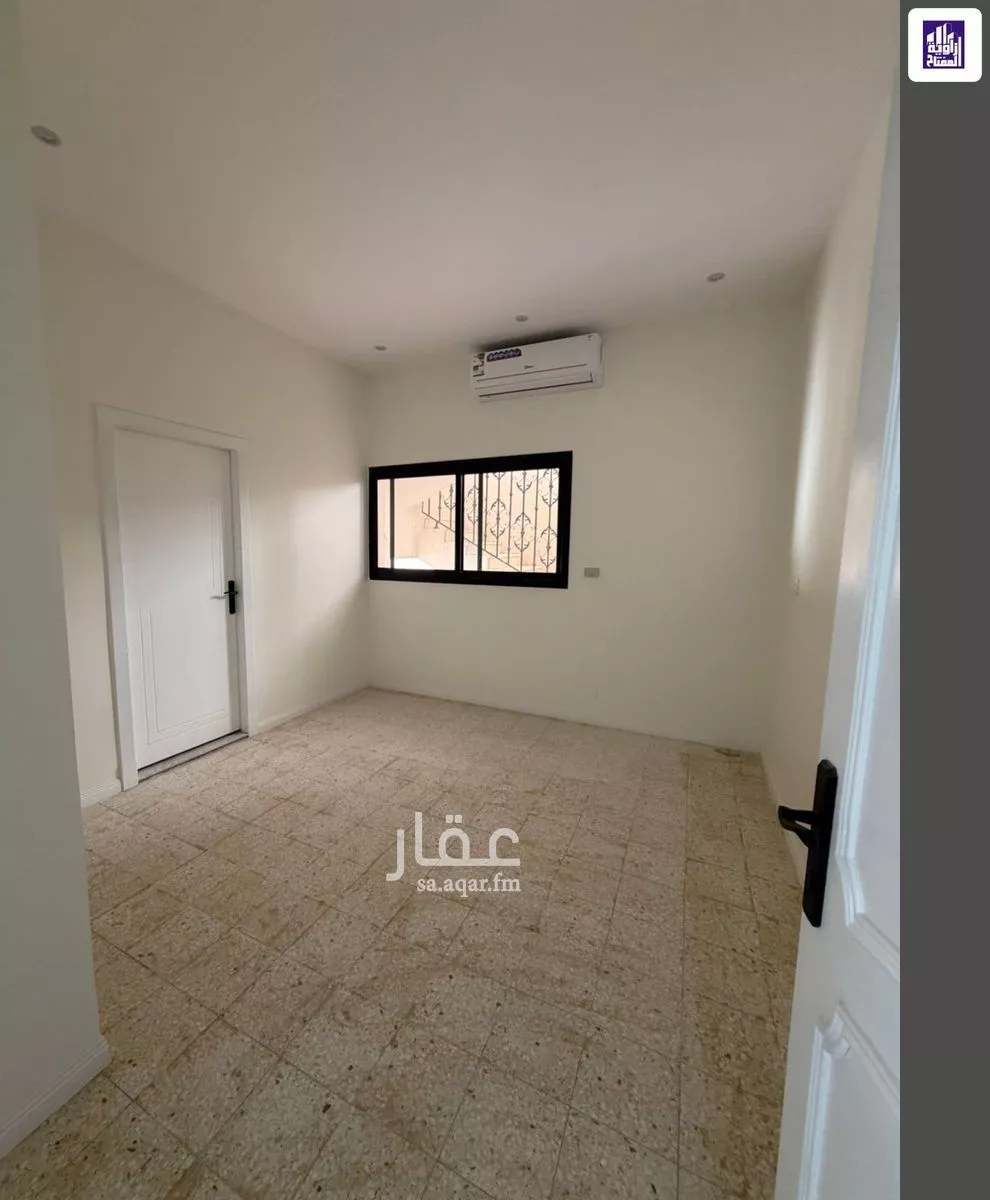 930 sqm building in Al Murabba 17