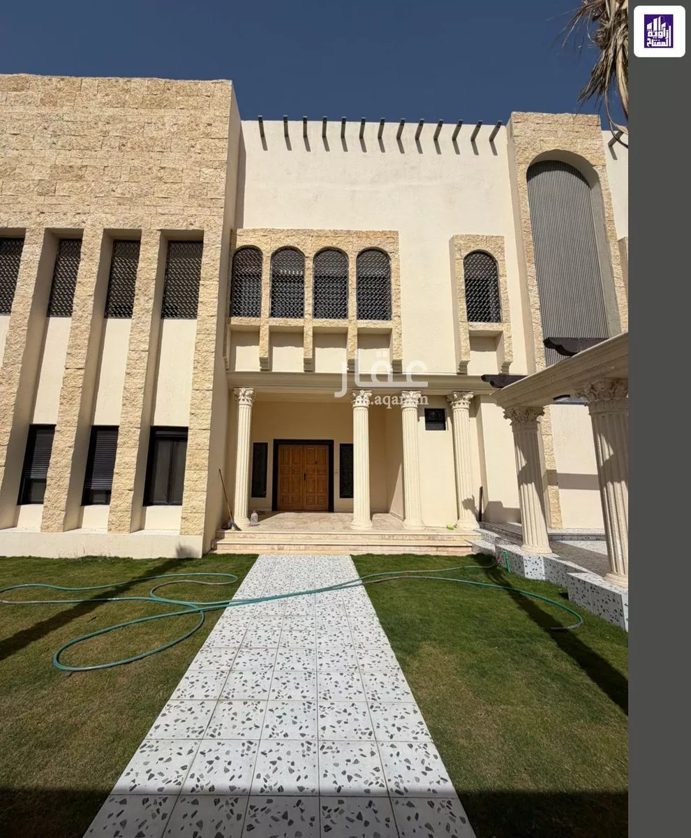 930 sqm building in Al Murabba 25