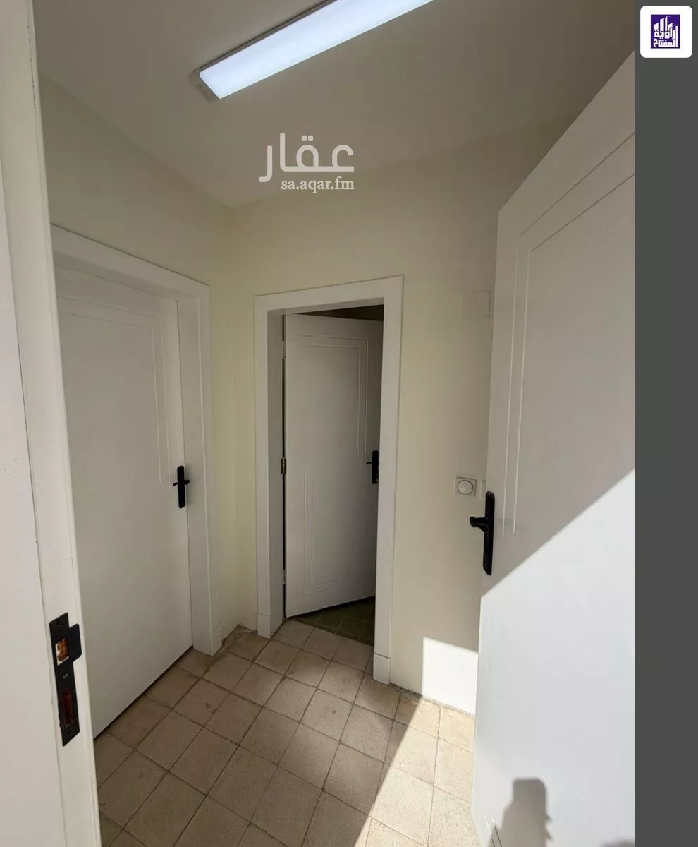 930 sqm building in Al Murabba 7