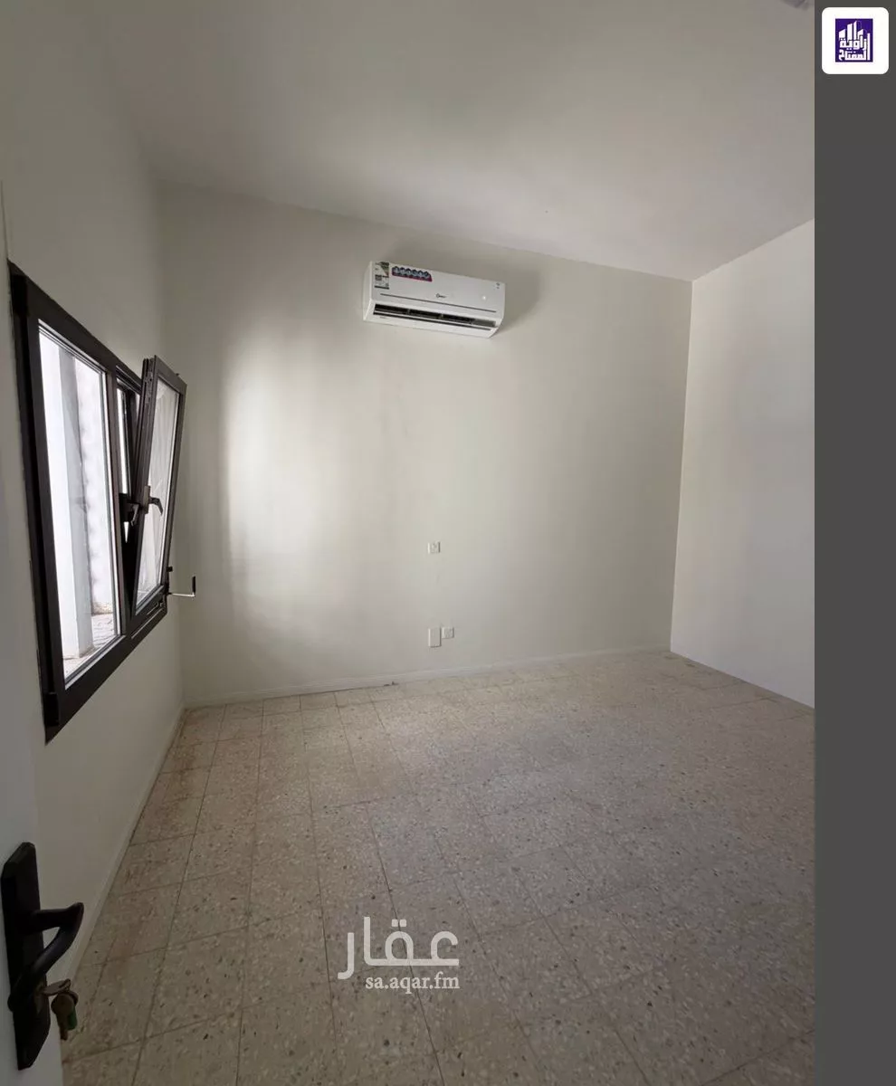 930 sqm building in Al Murabba 10