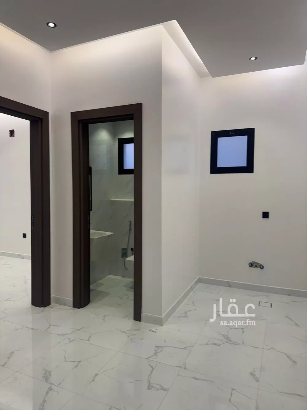 400 sqm building in Dhahrat Laban 13