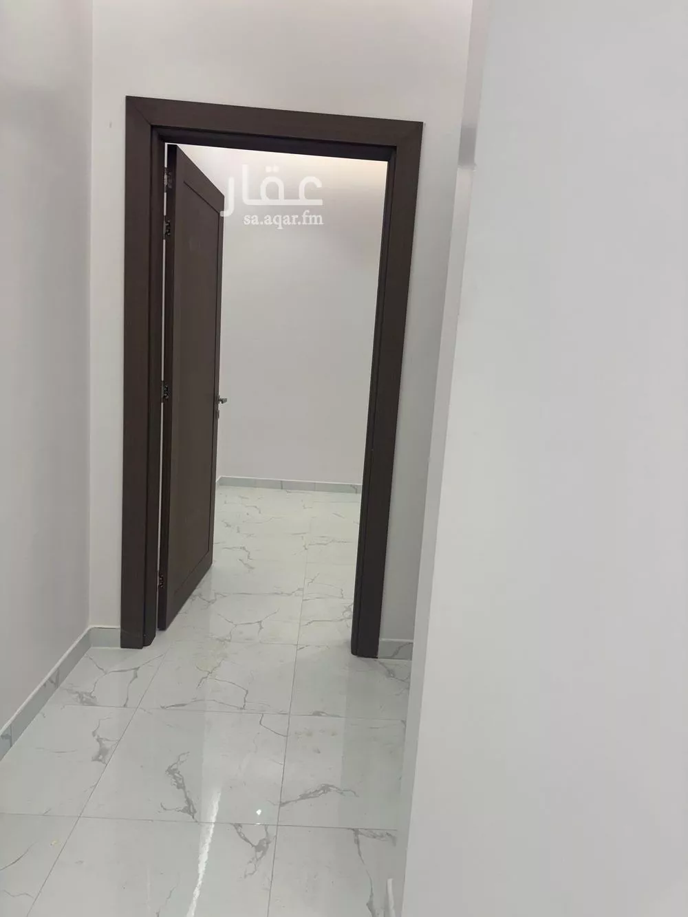 400 sqm building in Dhahrat Laban 16