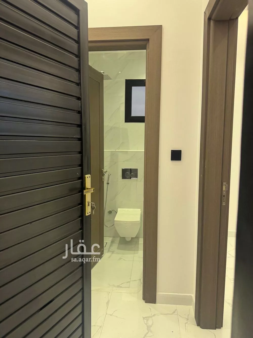 400 sqm building in Dhahrat Laban 3