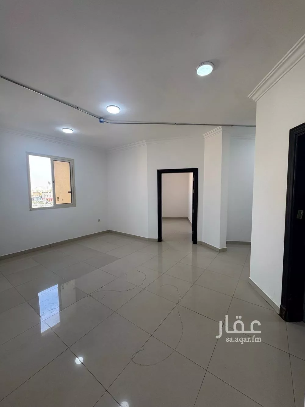 عمارة 1200 م² في المونسية 9