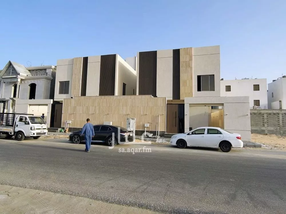6 bedroom villa in As Sawari 3