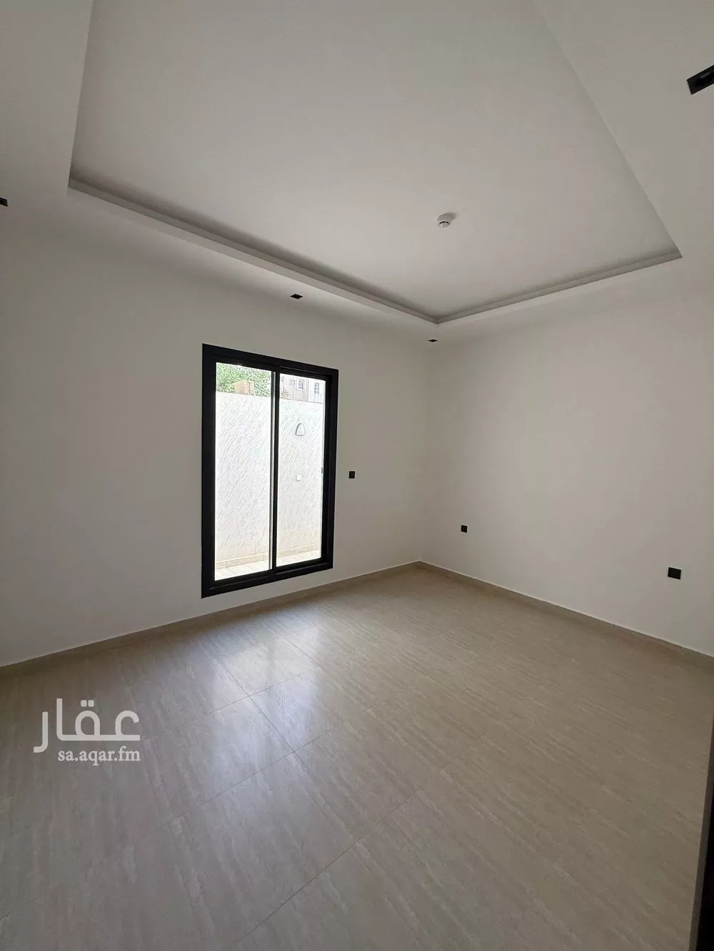 1176 sqm building in Al Munsiyah 5