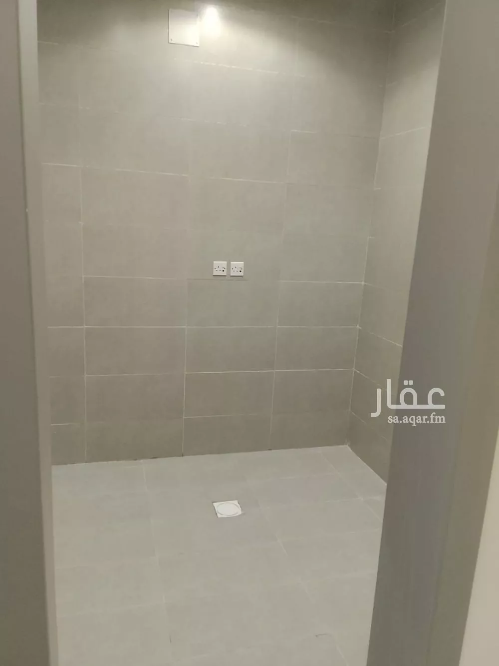 عمارة 800 م² في بنبان 4