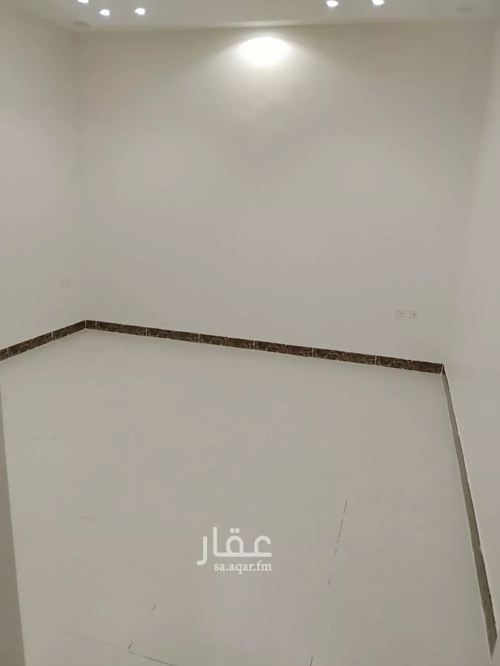 عمارة 800 م² في بنبان 5