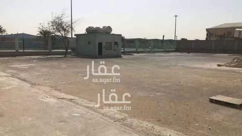 مستودع 4250 م² في السلي 7