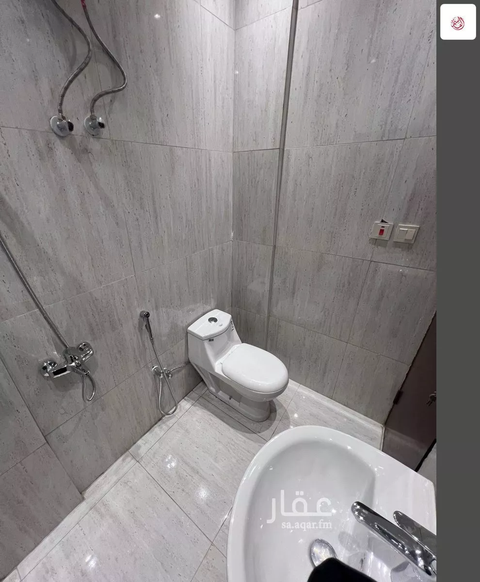 عمارة 1027 م² في ام سليم 15