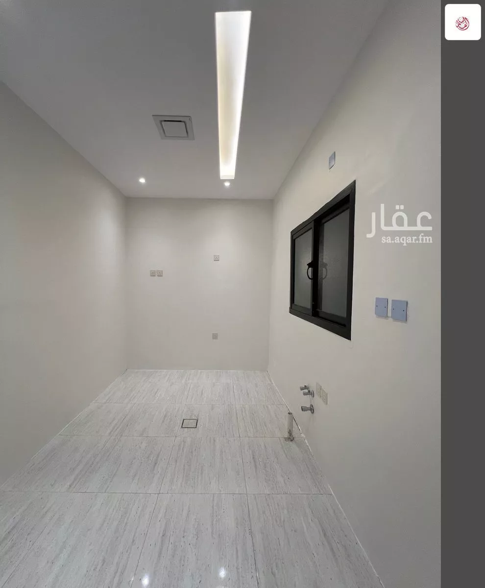عمارة 1027 م² في ام سليم 18