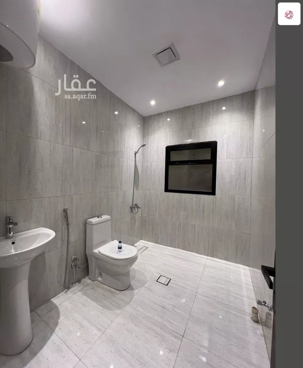 عمارة 1027 م² في ام سليم 28