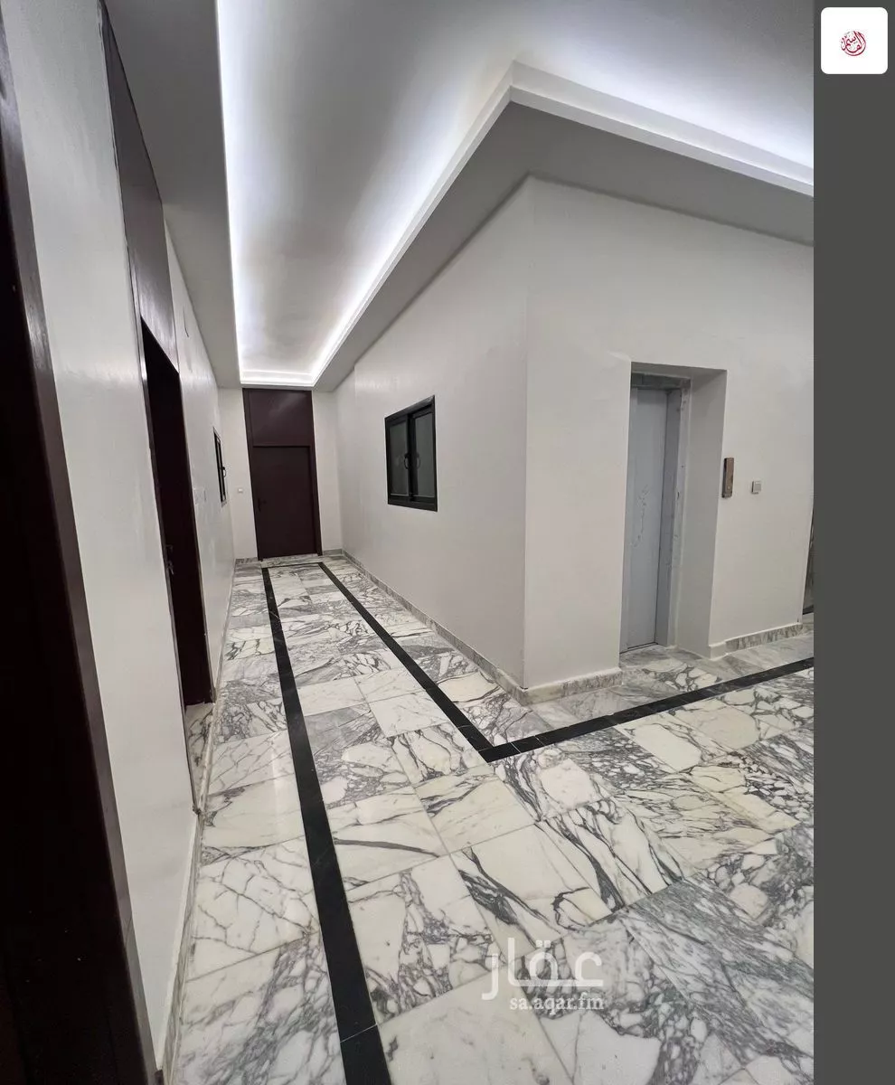 عمارة 1027 م² في ام سليم 8