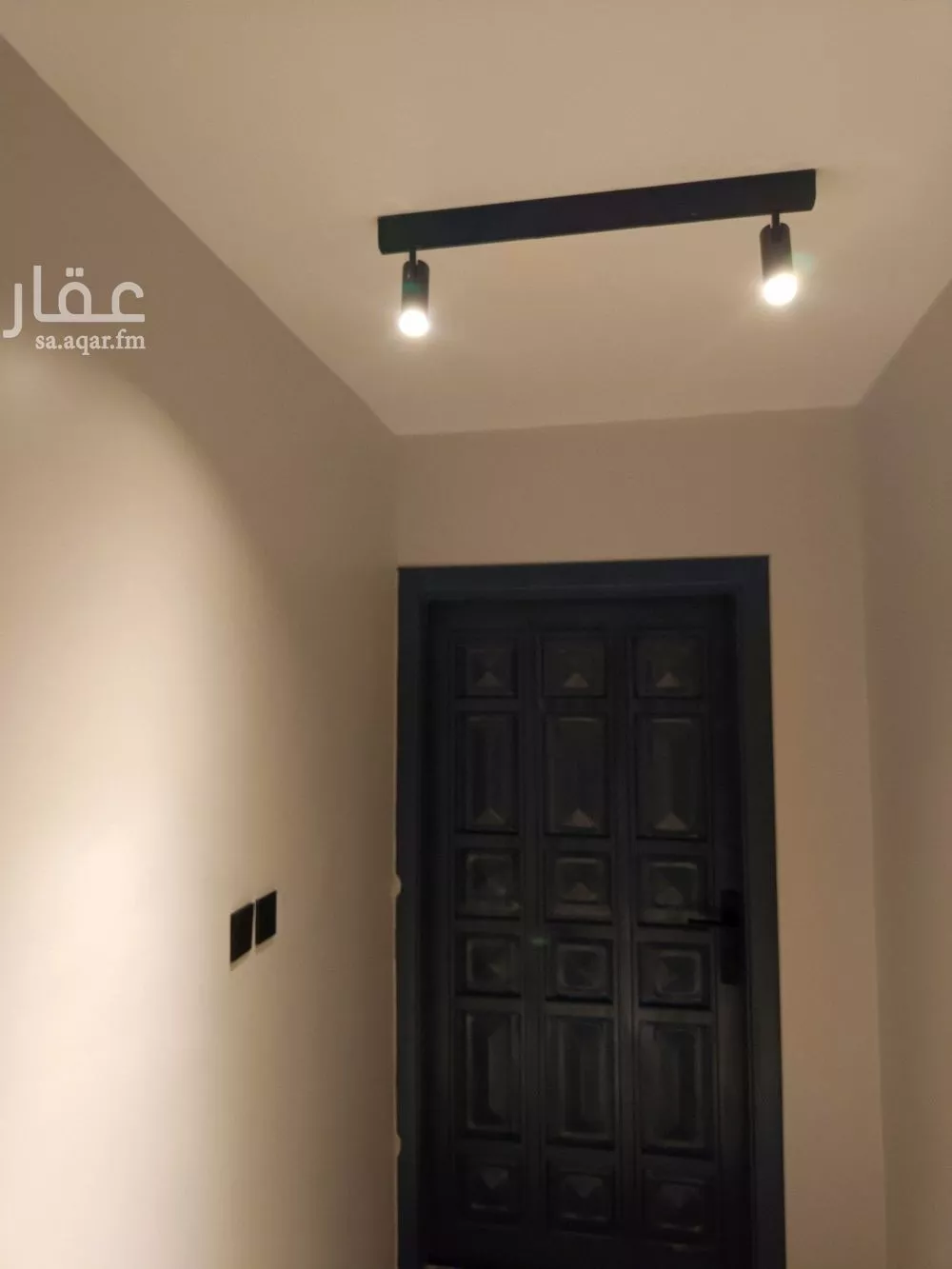 عمارة 885 م² في العقيق 3