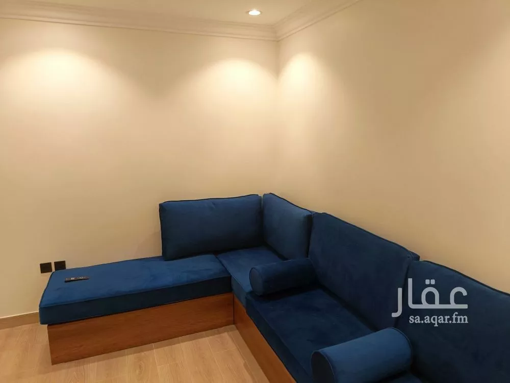 عمارة 885 م² في العقيق 5
