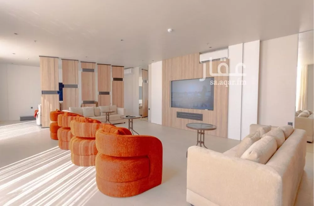 1425 sqm building in Al Munsiyah 7