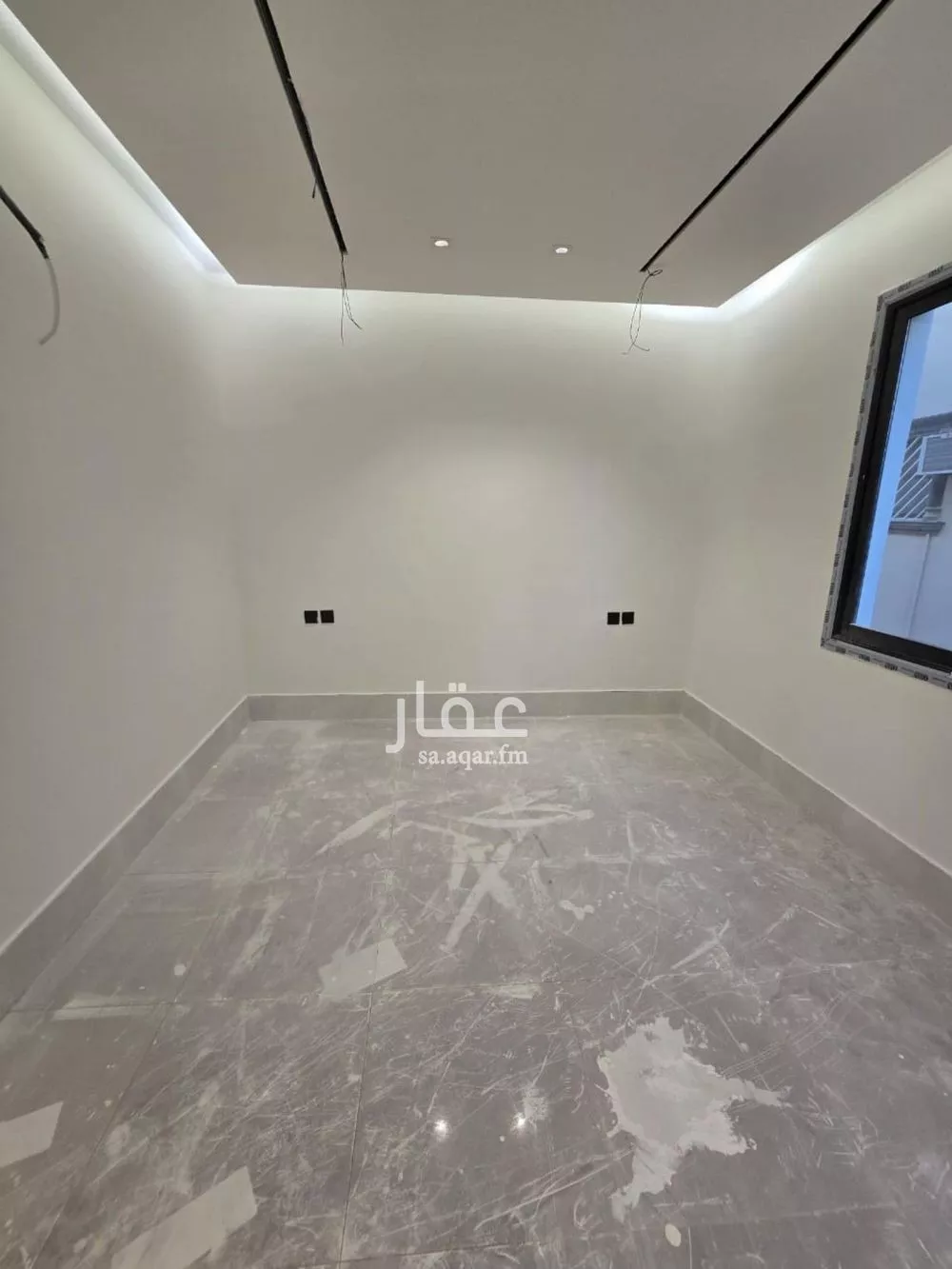 عمارة 650 م² في العقيق 15