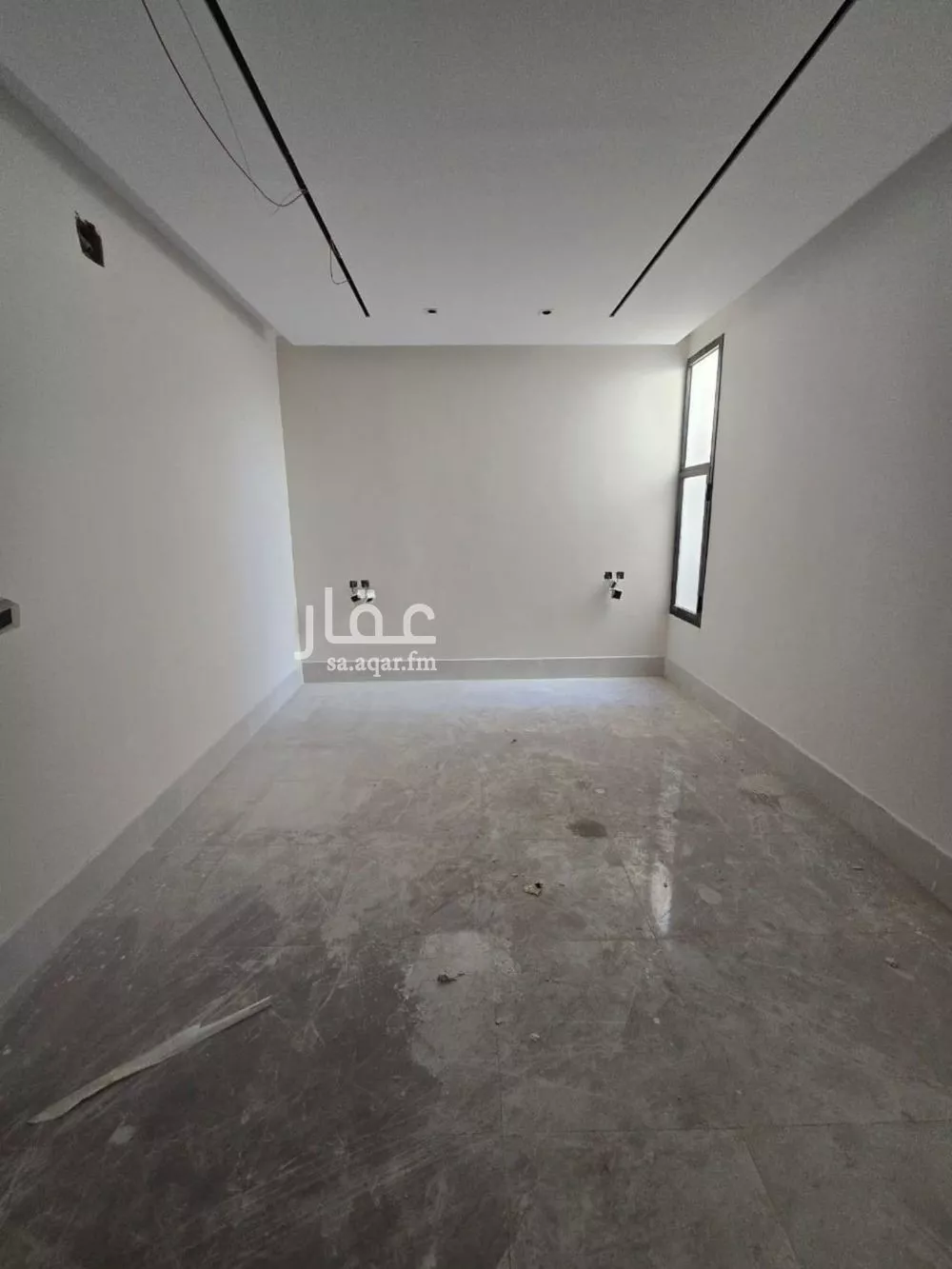 عمارة 650 م² في العقيق 5