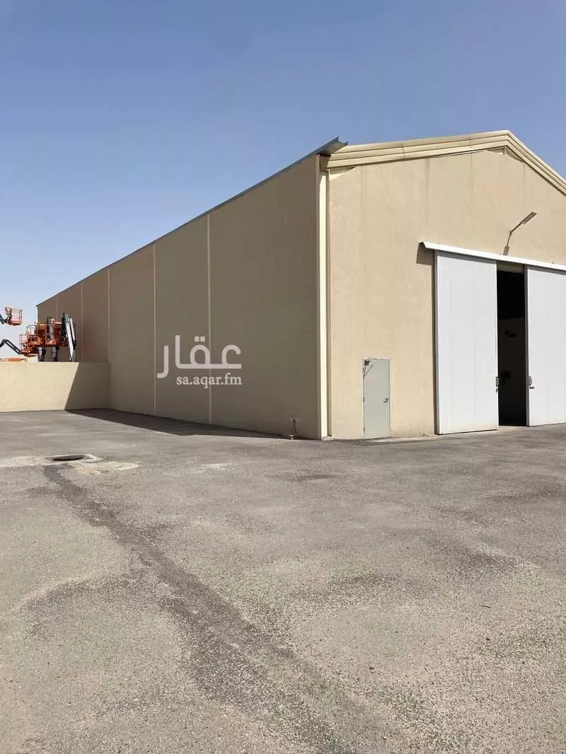 986 sqm warehouse in Al Mishal 4