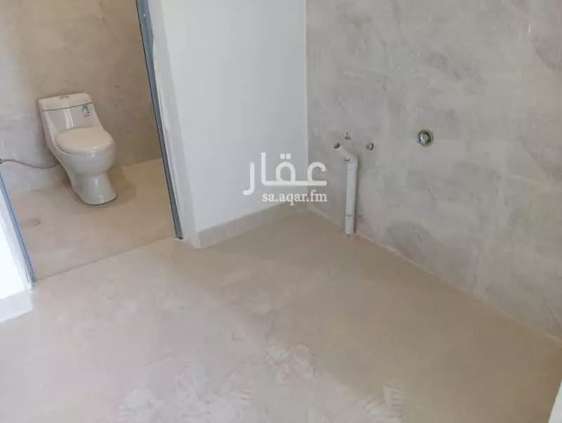 مستودع 1200 م² في المصانع 2