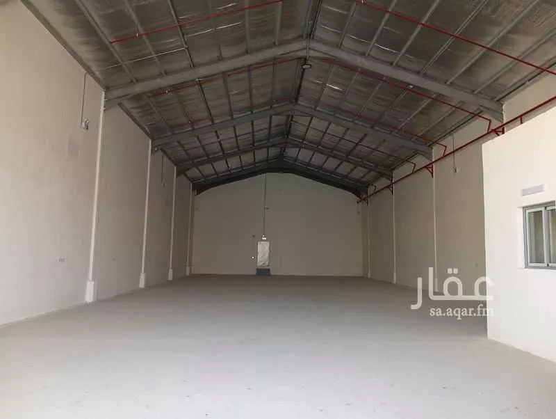 مستودع 1200 م² في المصانع 26