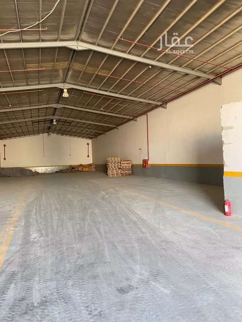 4400 sqm warehouse in Mansuriyah 5