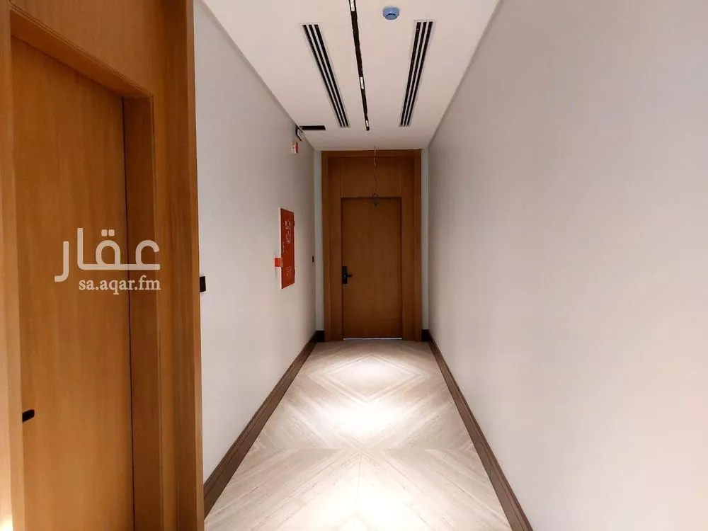 عمارة 935 م² في النرجس 24