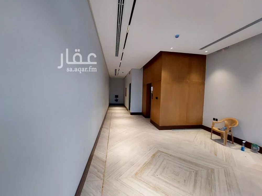 عمارة 935 م² في النرجس 8