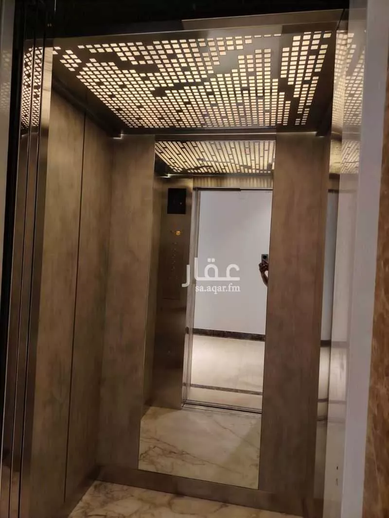 عمارة 2000 م² في النهضة 14