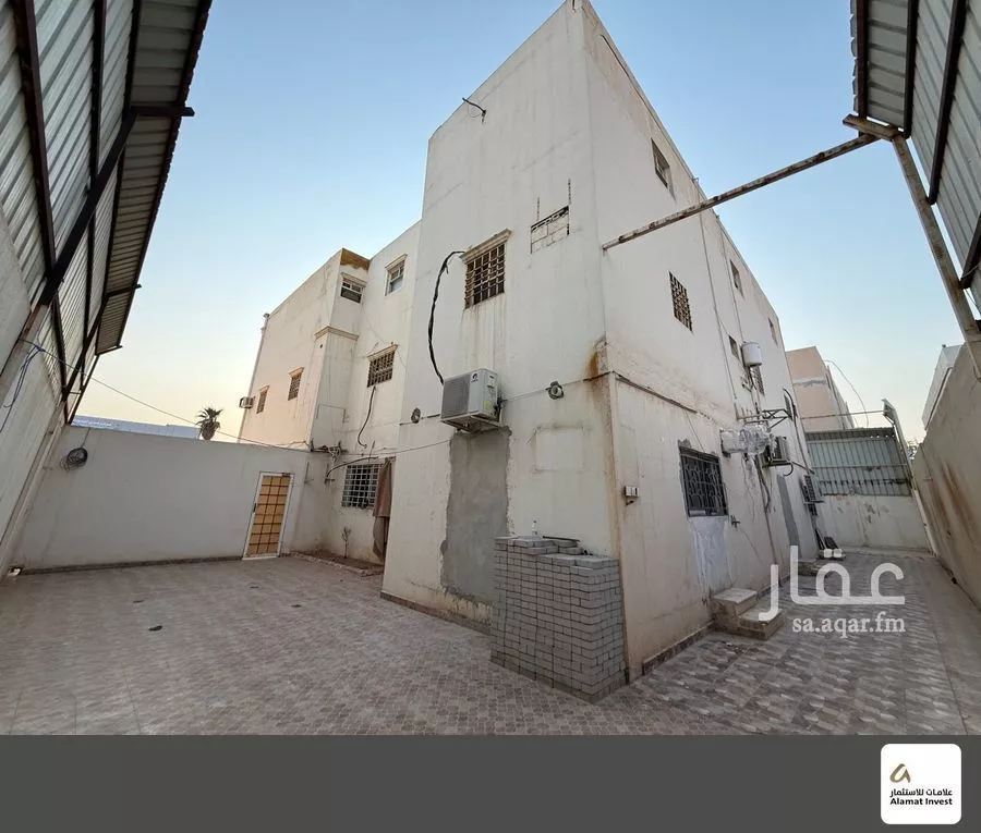 700 sqm building in Al Salam 8