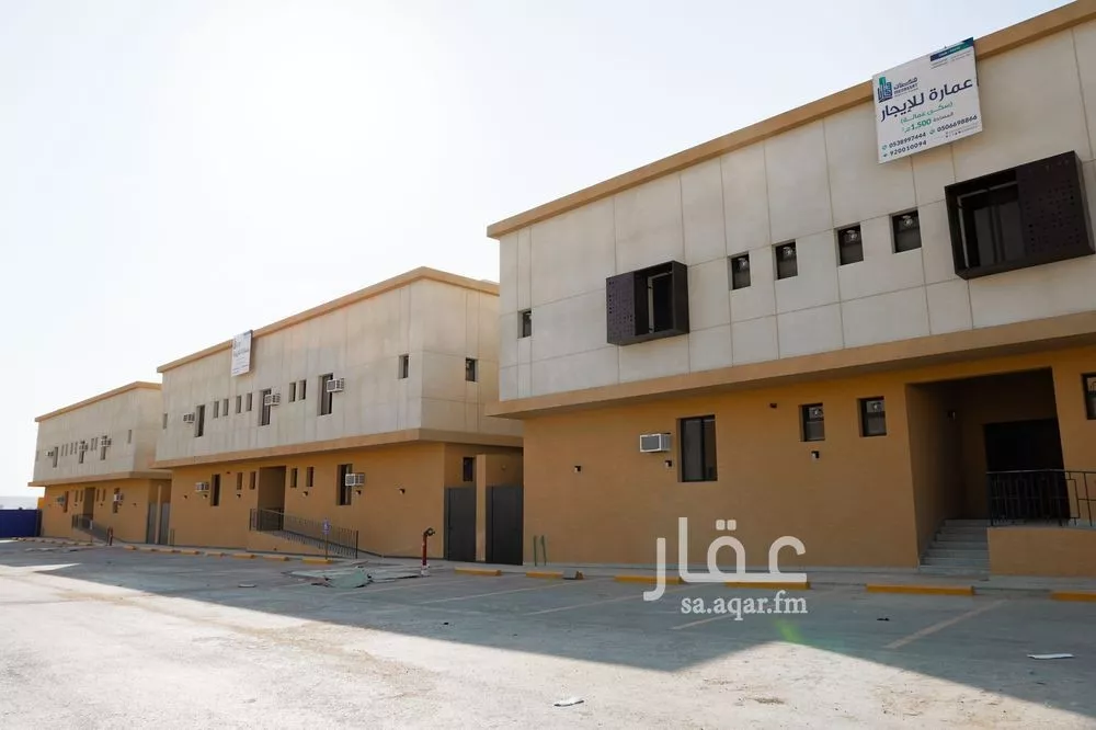 عمارة 1292 م² في المصانع 10