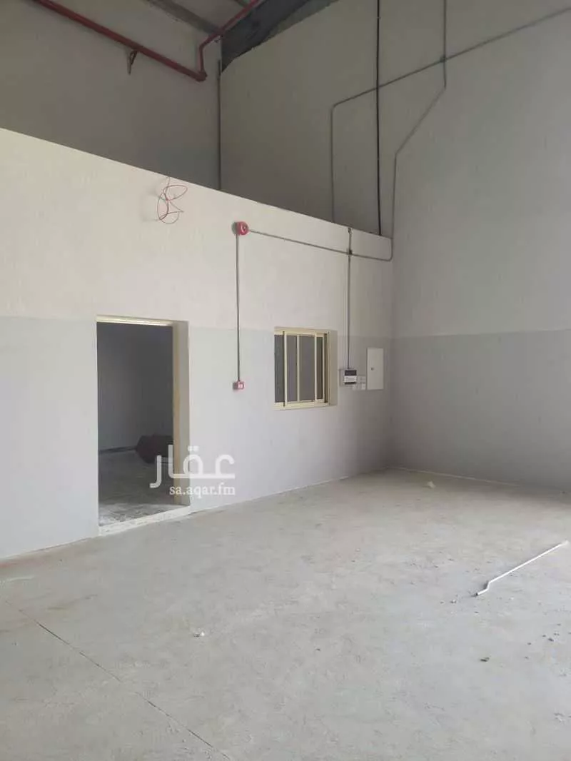 900 sqm warehouse in An Nadhim 2